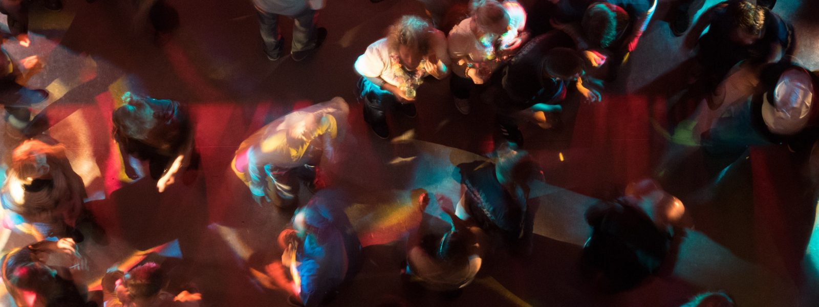 disco dancers